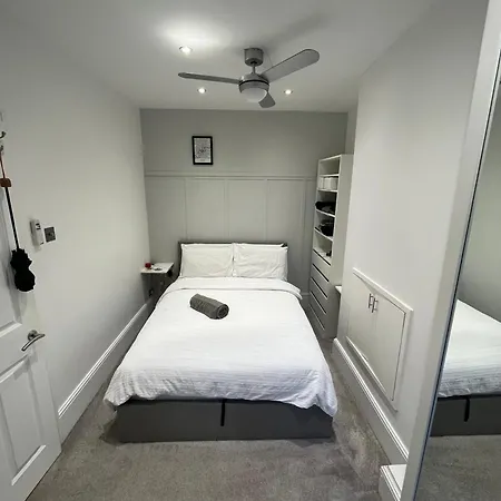 Comfy Stay In Wandsworth Town London Exterior photo