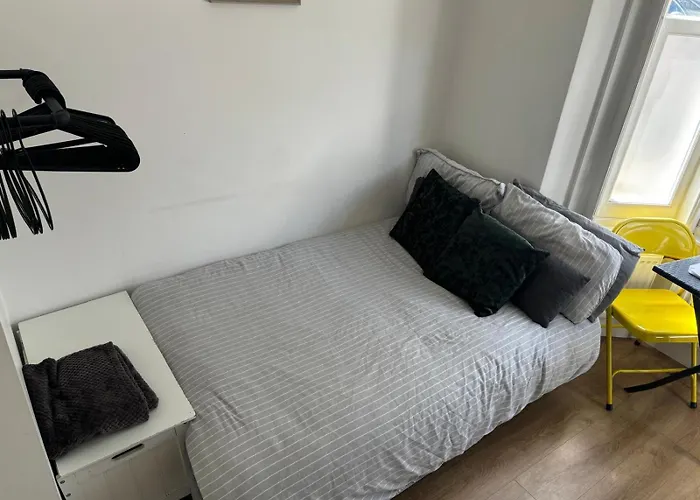 Comfy Stay In Wandsworth Town